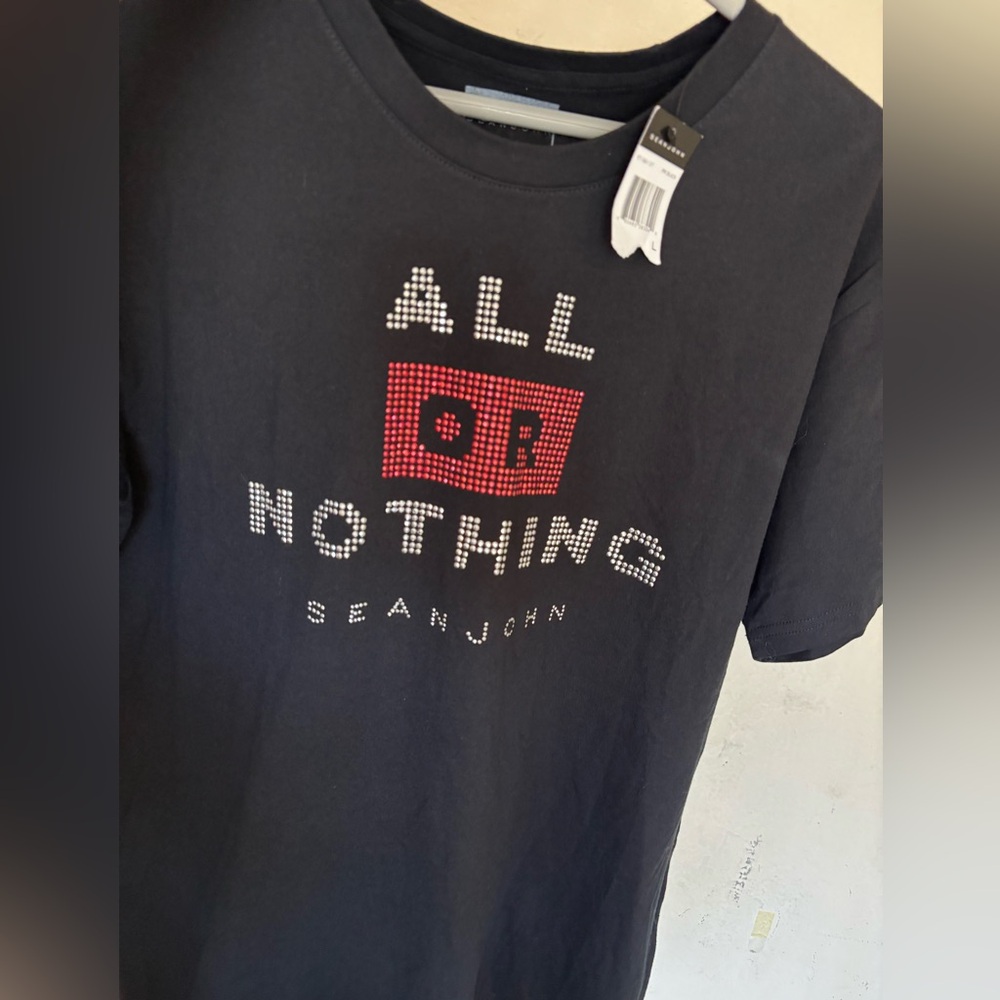 Sean John All or Nothing Rhinestone T-Shirt black with red rhinestones - Picture 2 of 12